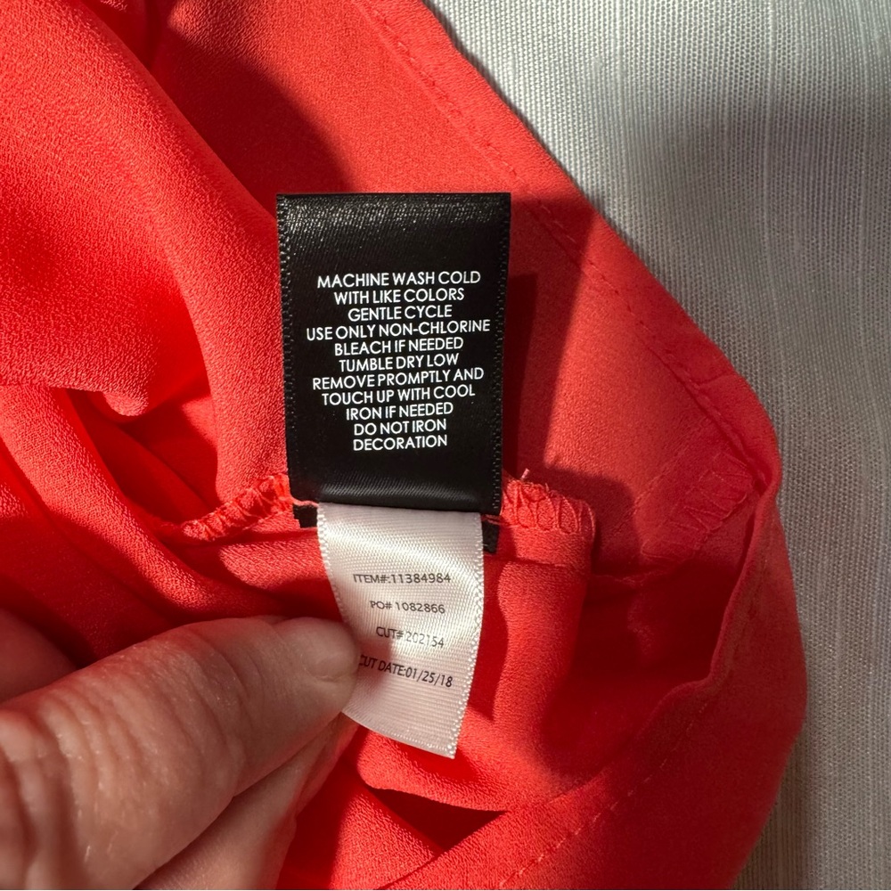 Torrid Coral Lace Sleeveless Blouse Size 1 Plus NWT Flowy Top - Picture 3 of 5
